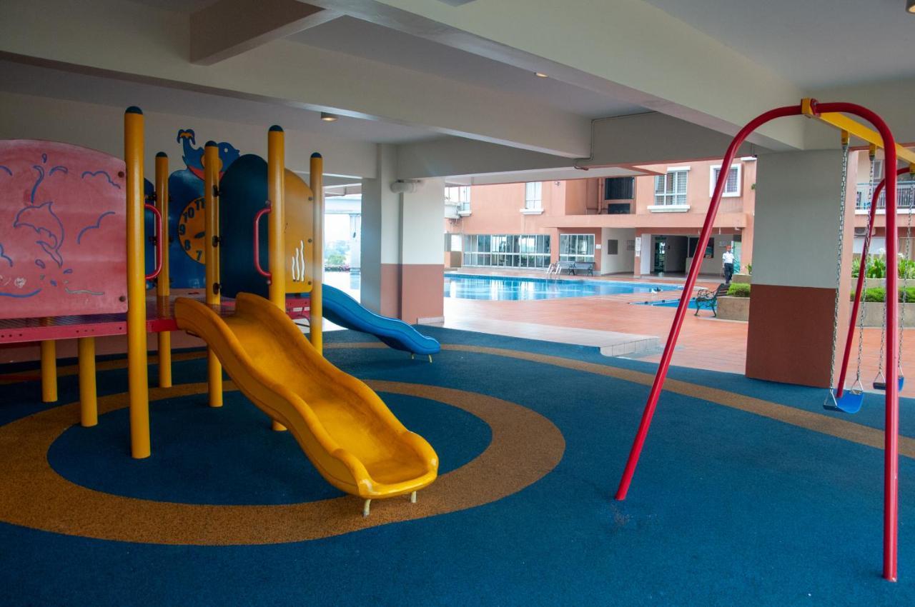 Five H Family Service Apartment *