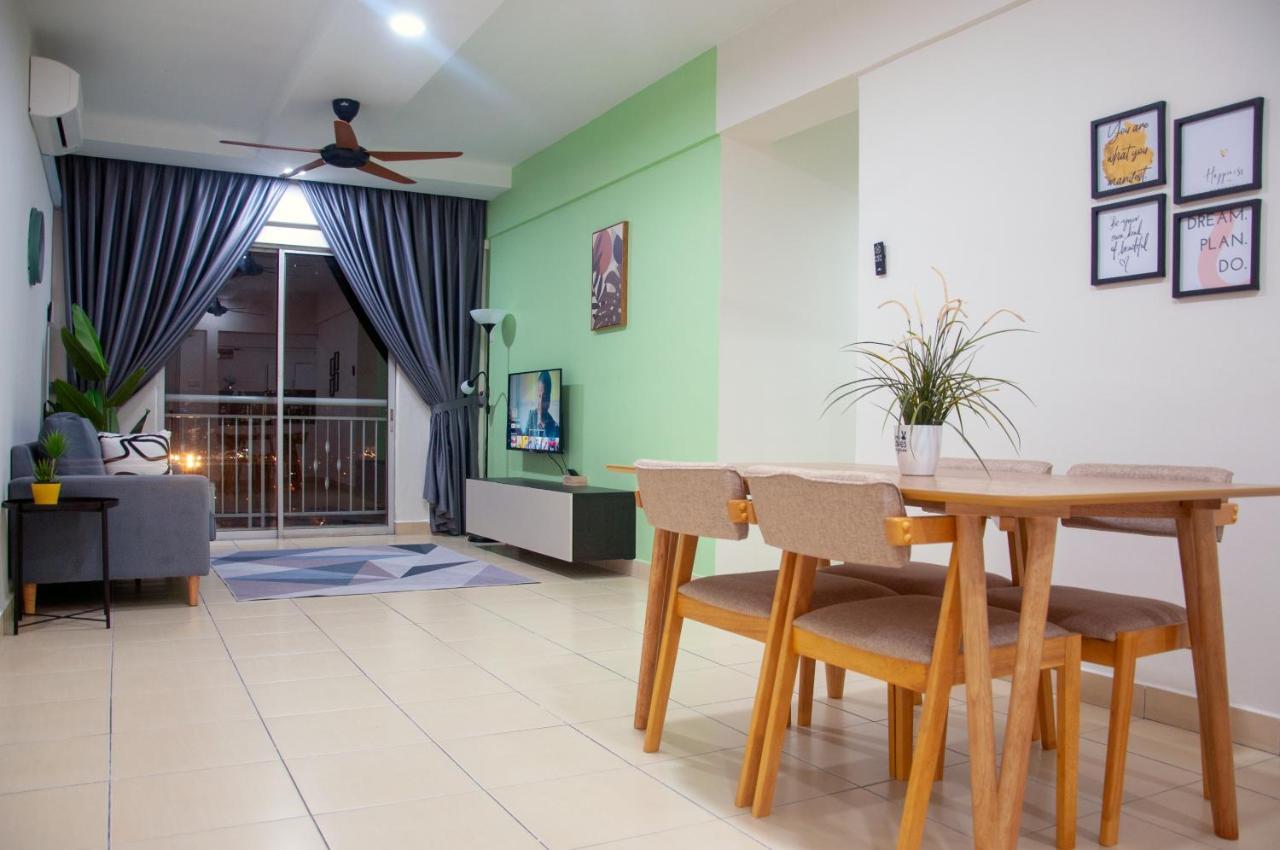 Apartment Five H Family Service Seri Kembangan